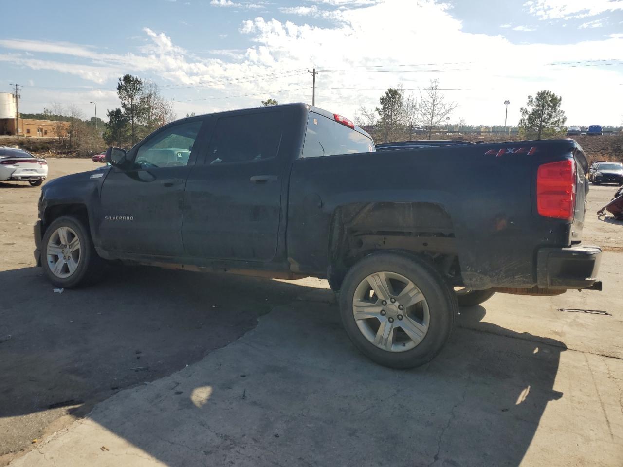 2018 CHEVROLET SILVERADO - Image 2