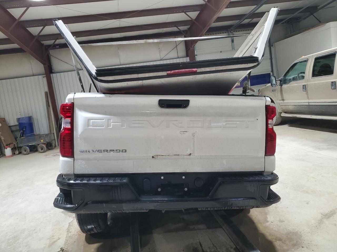 2023 CHEVROLET SILVERADO - Image 6