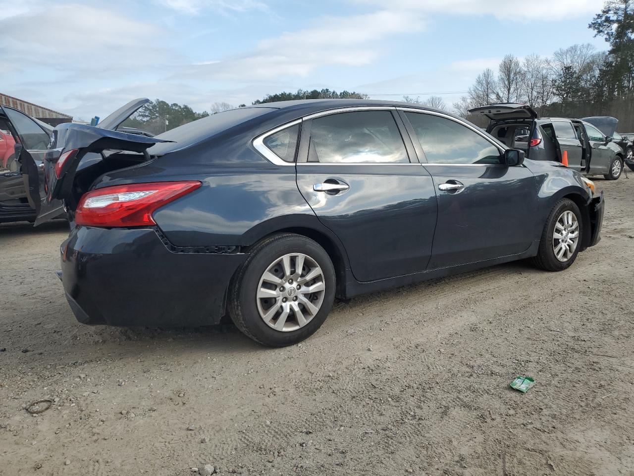 2017 NISSAN ALTIMA 2.5 - Фото 3