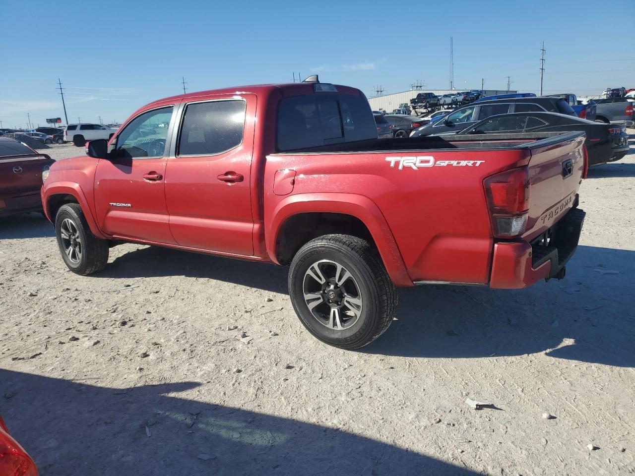 2018 TOYOTA TACOMA DOU - Фото 2