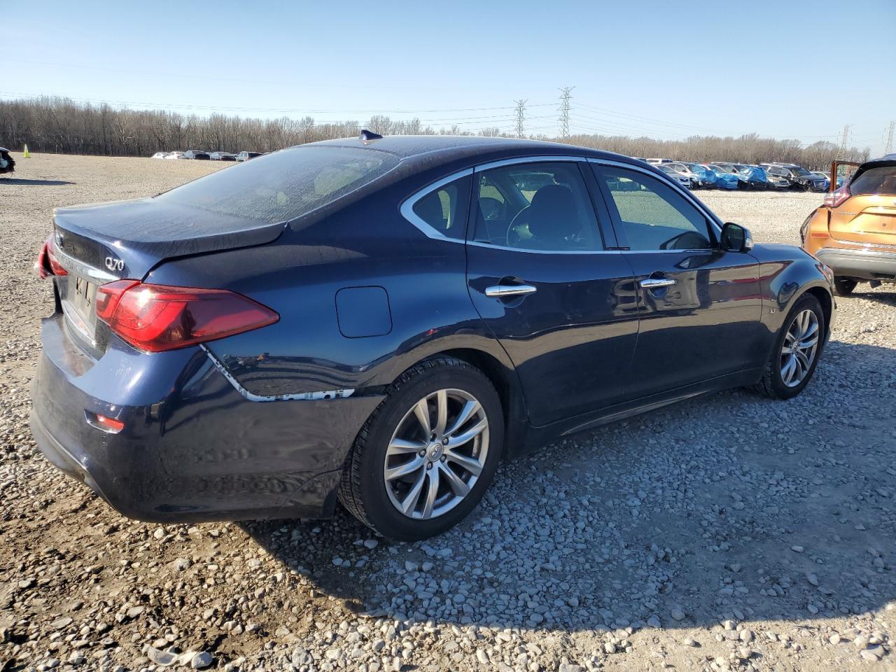 2015 INFINITI Q70 3.7 - Image 3