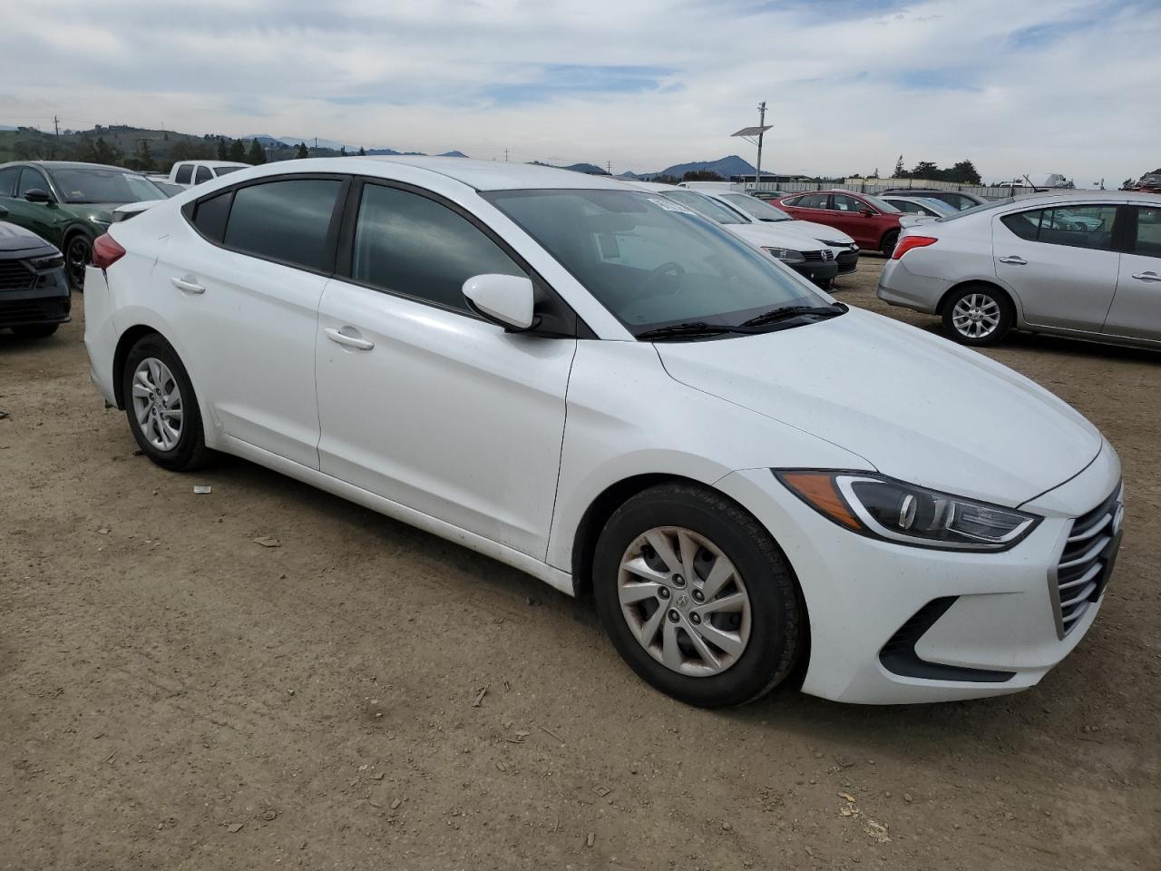 2018 HYUNDAI ELANTRA SE - Фото 4