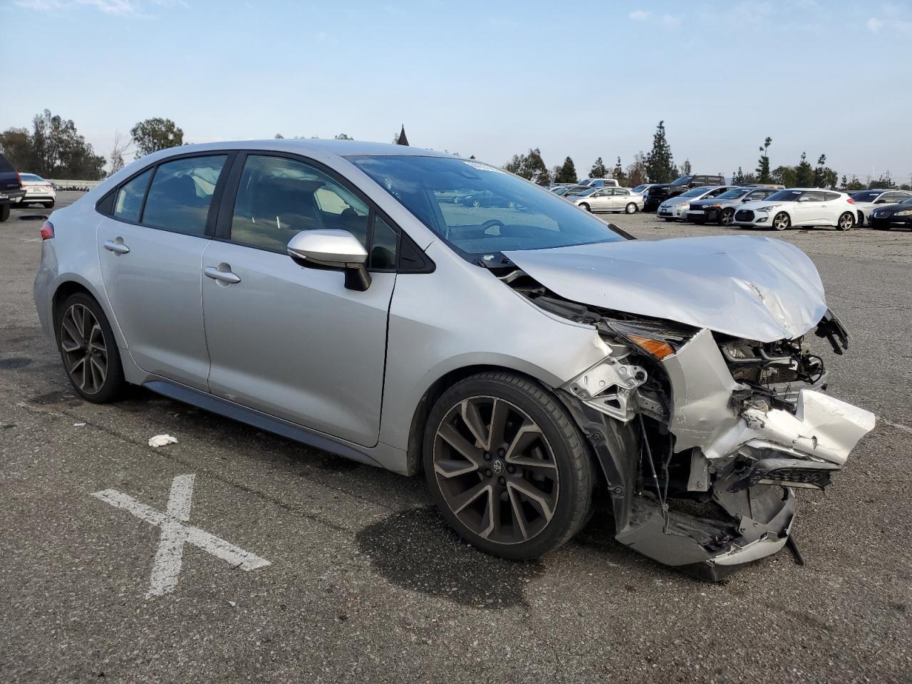 2020 TOYOTA COROLLA SE - Фото 4