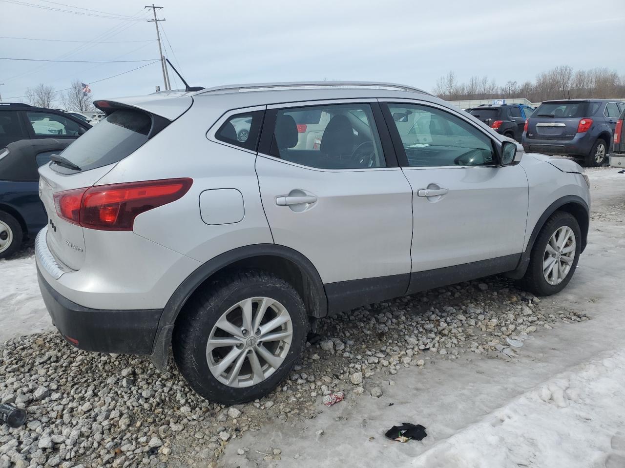 2017 NISSAN ROGUE SPOR - Image 3