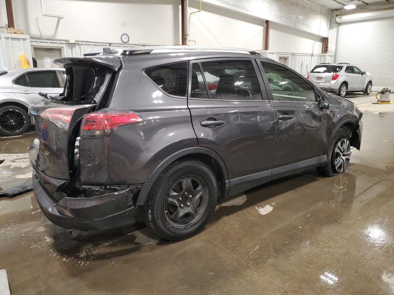 2018 TOYOTA RAV4 LE - Image 3
