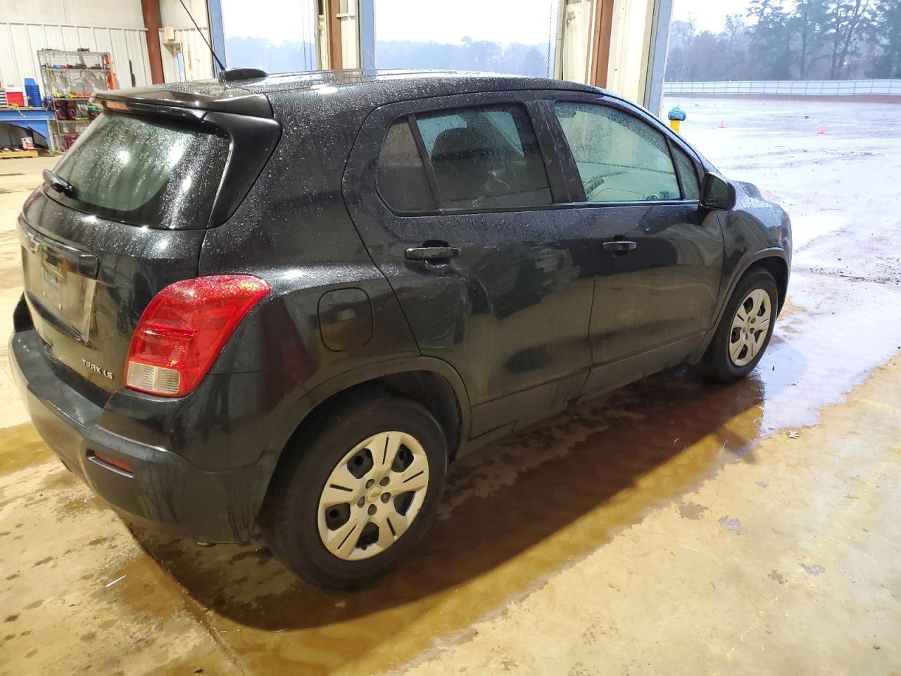 2015 CHEVROLET TRAX LS - Image 3