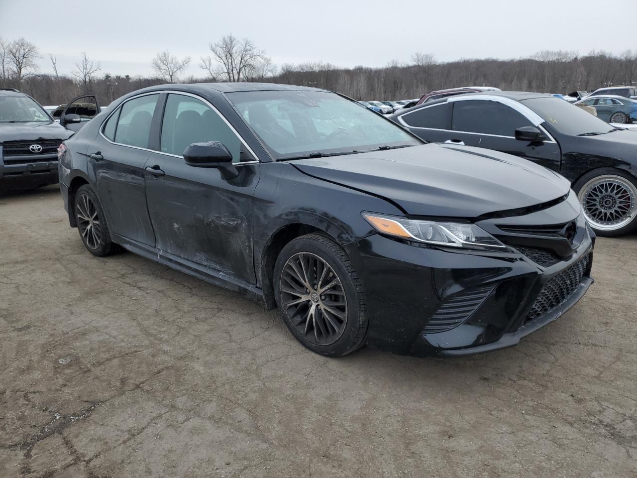 2020 TOYOTA CAMRY SE - Image 4