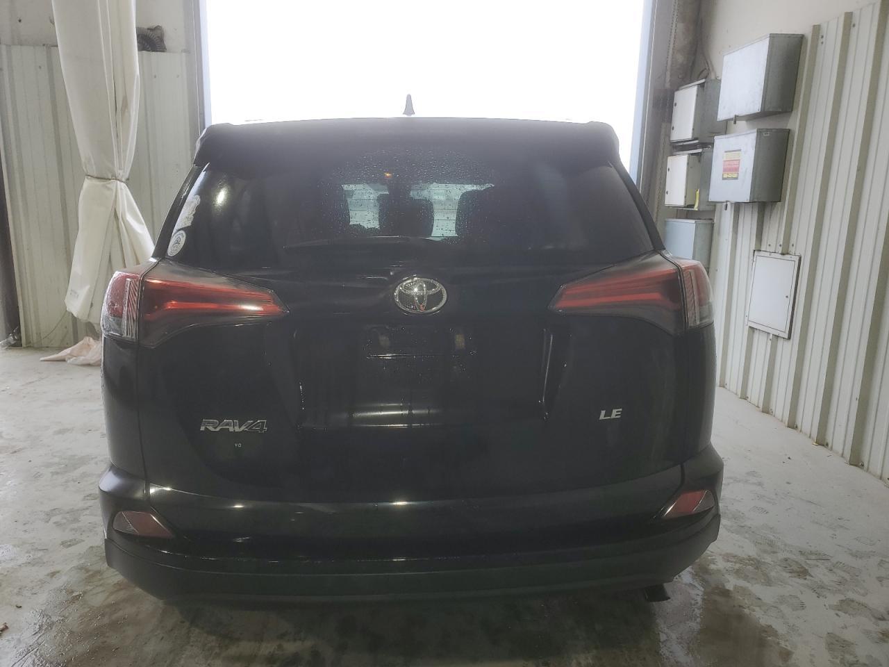 2018 TOYOTA RAV4 LE - Image 6