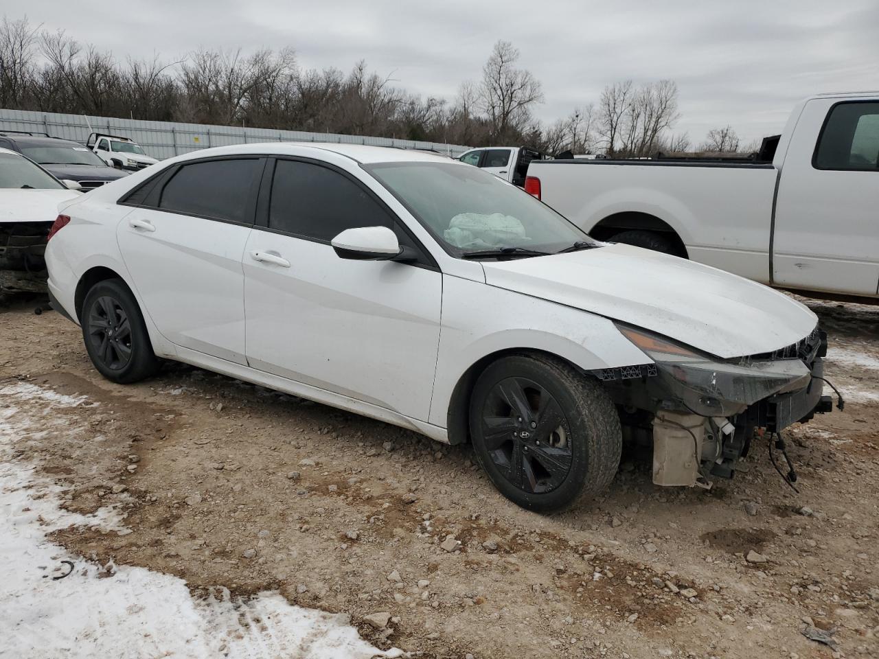 2022 HYUNDAI ELANTRA SE - Фото 4