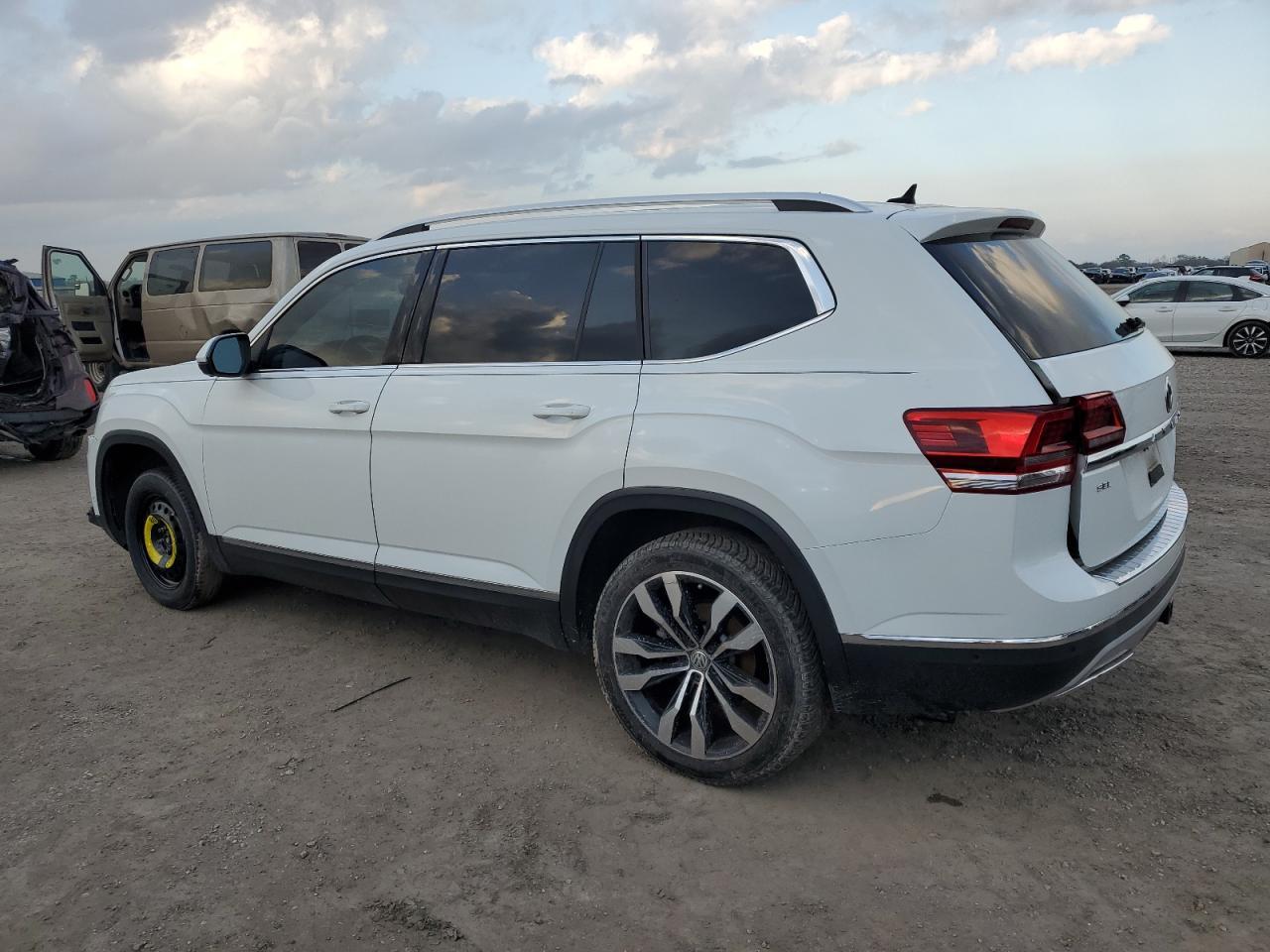 2019 VOLKSWAGEN ATLAS SEL - Фото 2