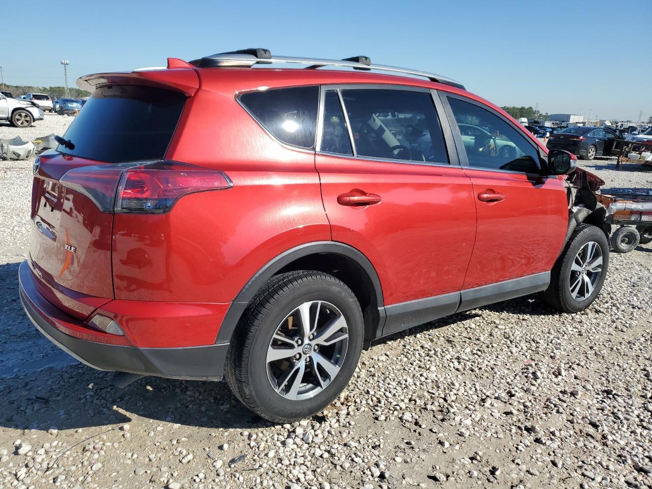 2017 TOYOTA RAV4 XLE - Фото 3