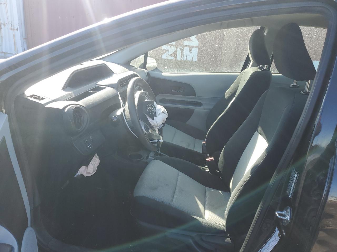 2013 TOYOTA PRIUS C - Фото 7