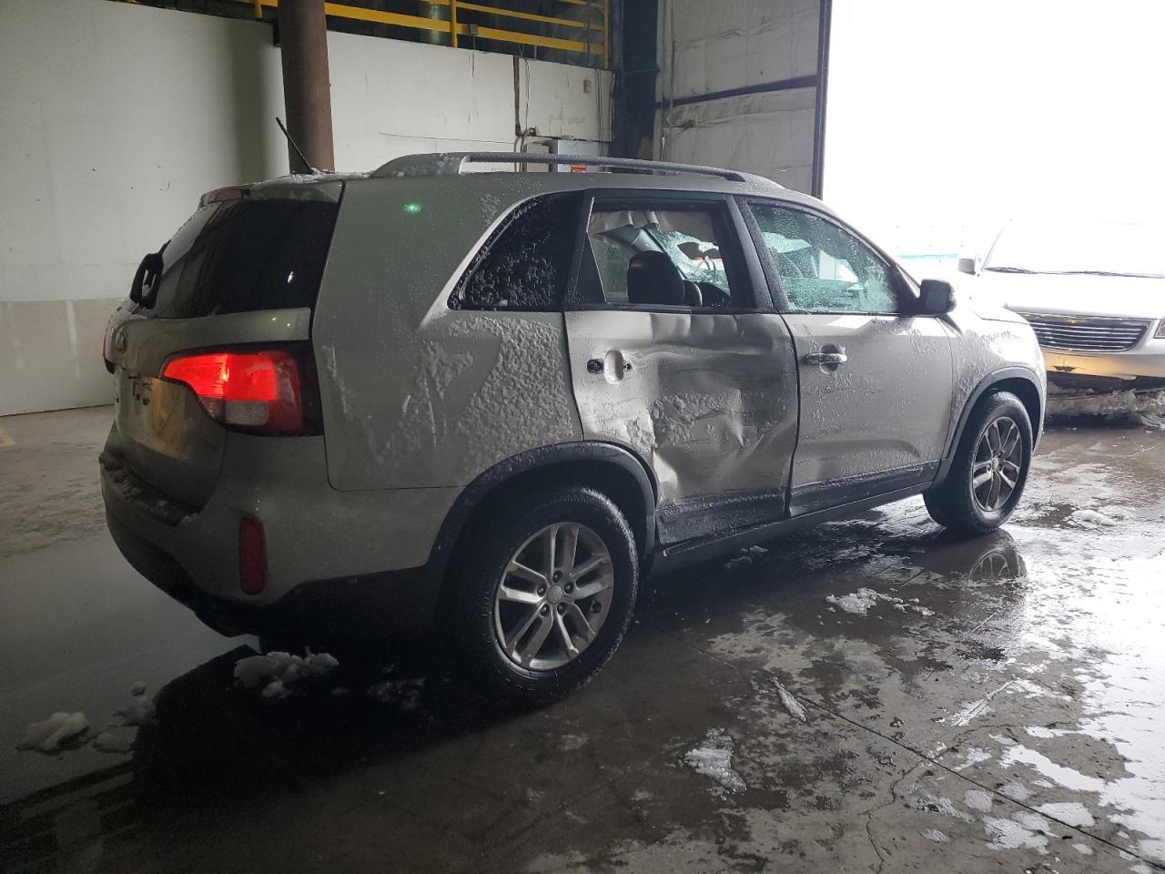 2014 KIA SORENTO LX - Image 3