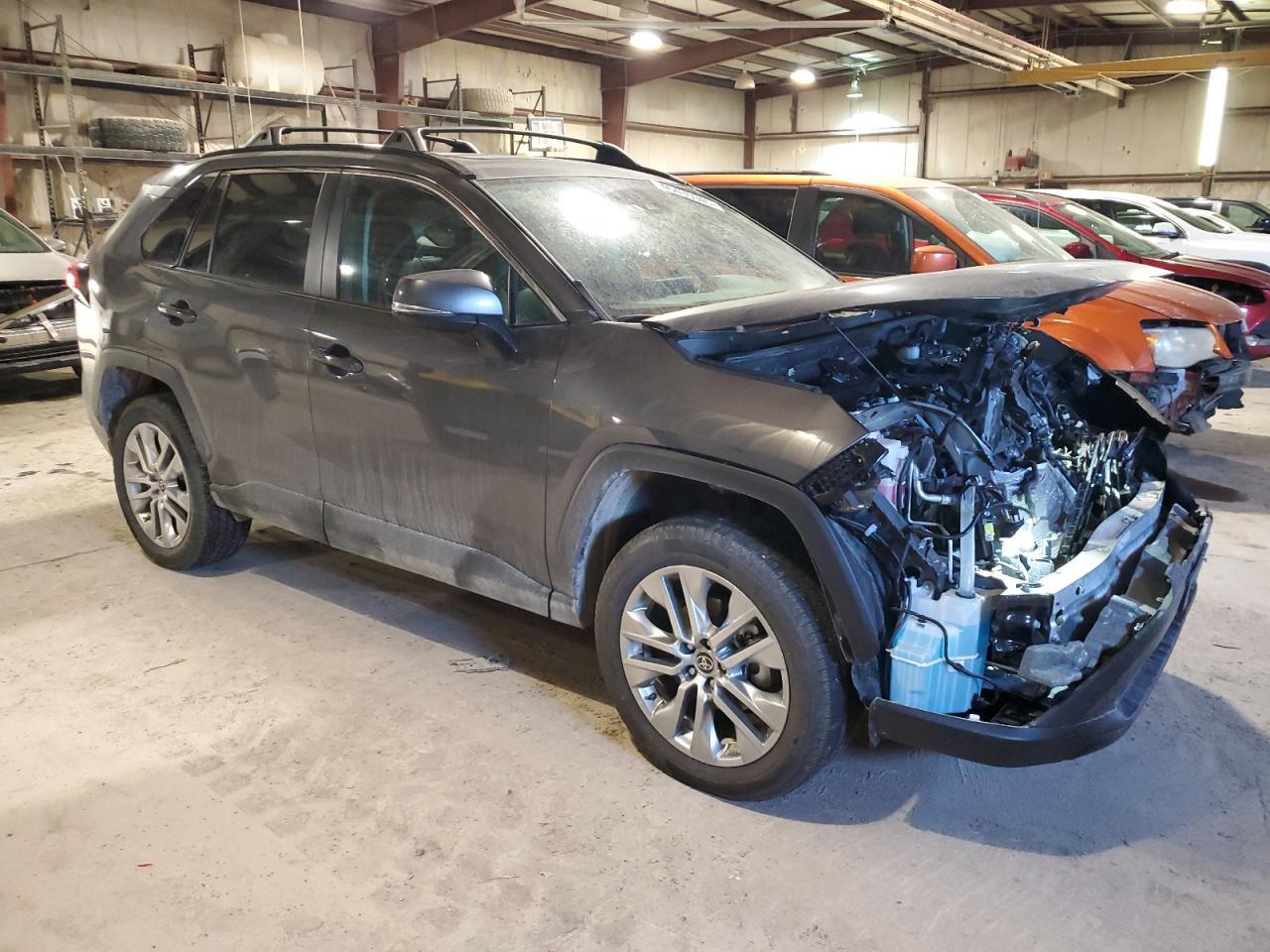 2024 TOYOTA RAV4 XLE P - Image 4
