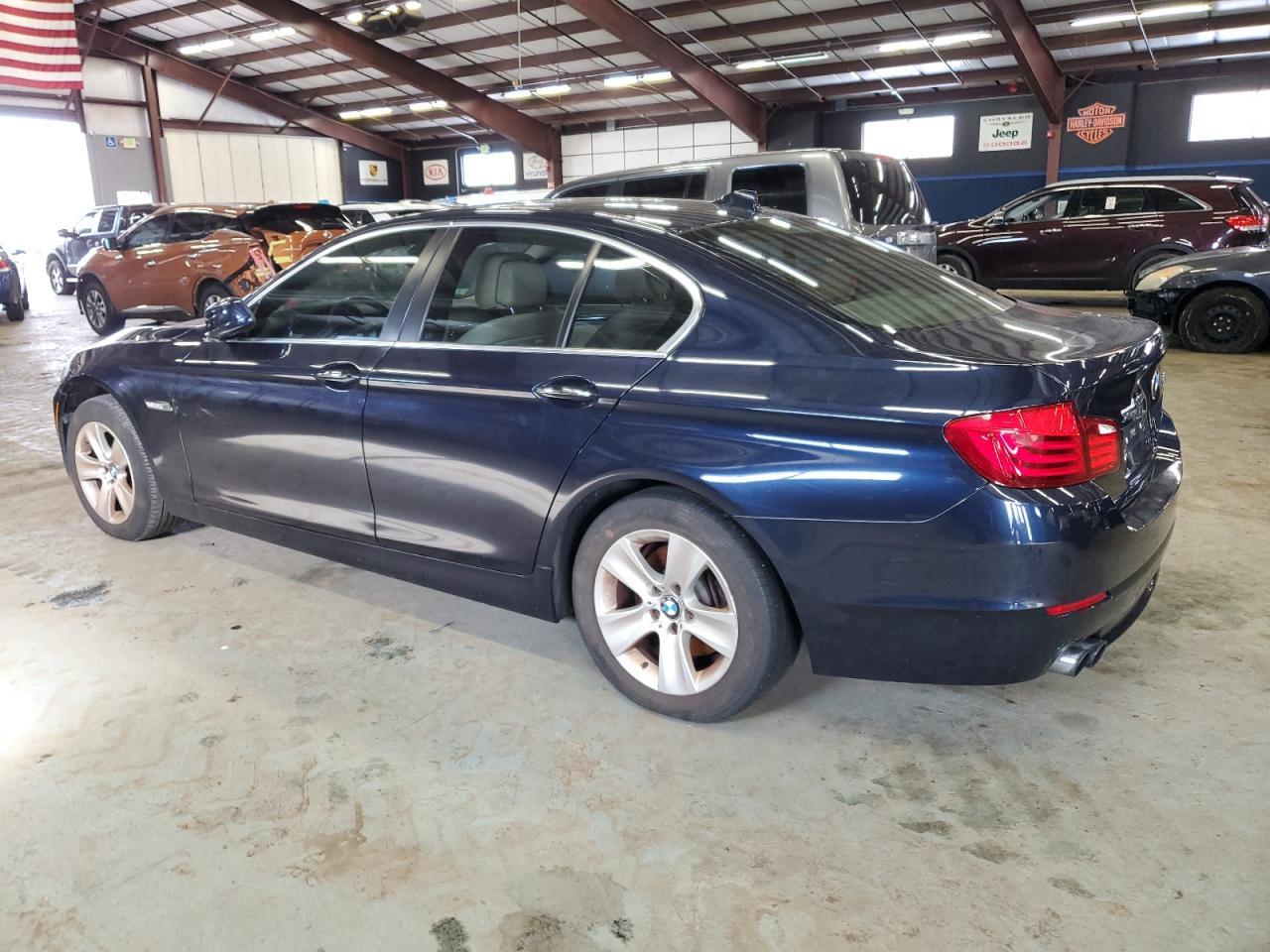 2013 BMW 528 XI - Image 2