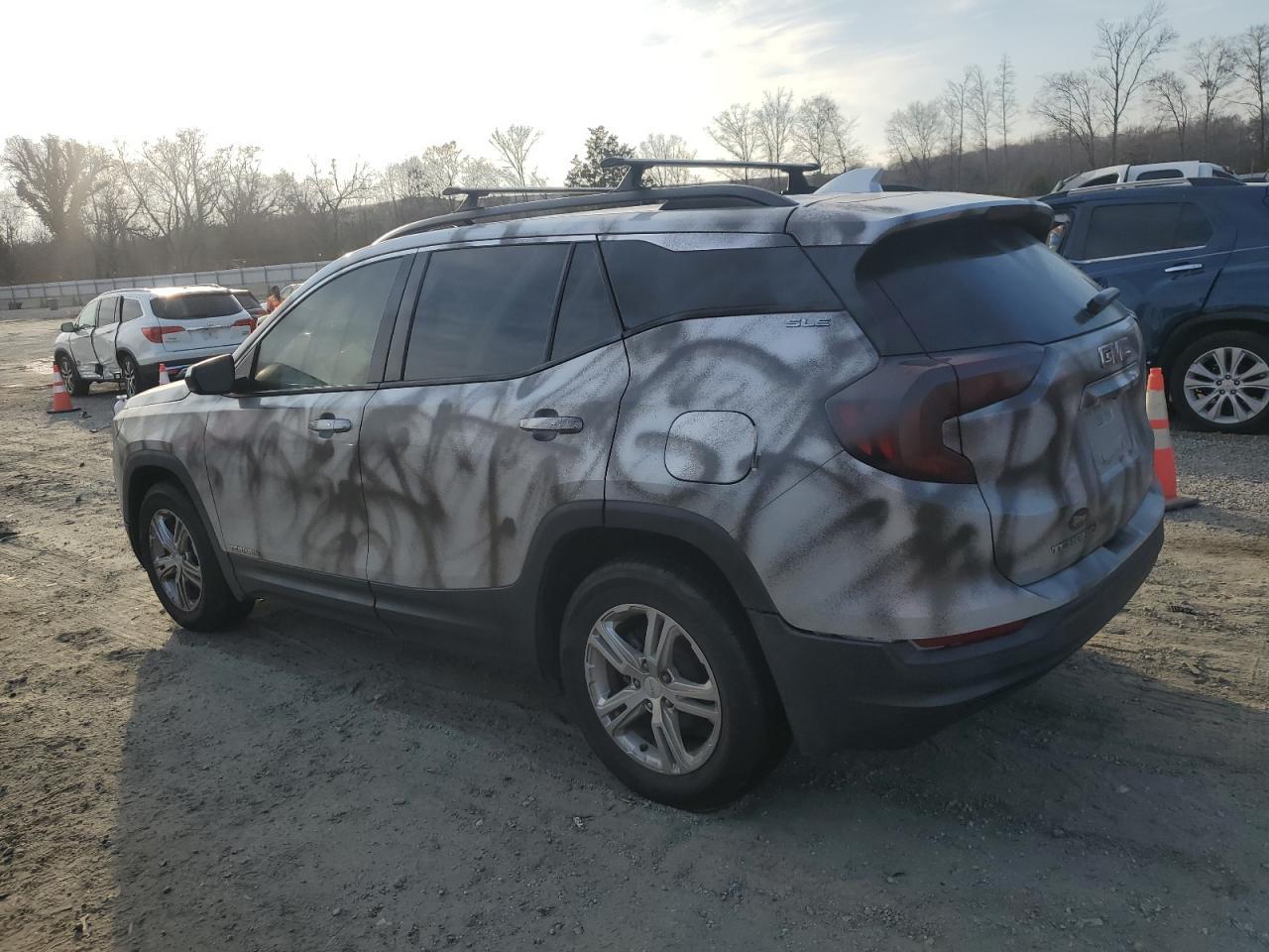 2018 GMC TERRAIN SL - Image 2
