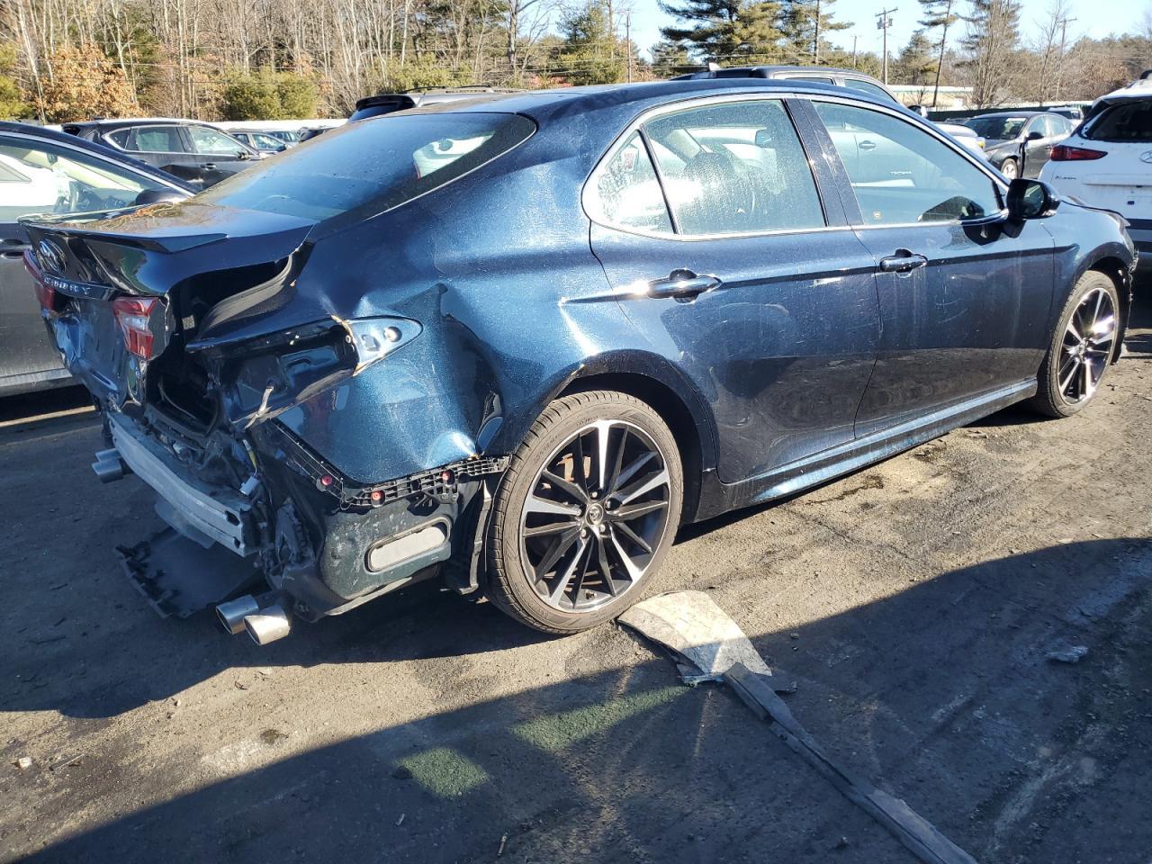 2018 TOYOTA CAMRY XSE - Фото 3
