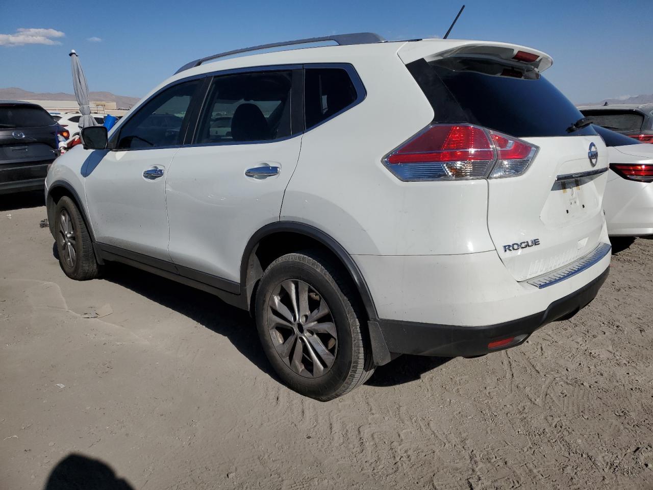 2015 NISSAN ROGUE S - Image 2