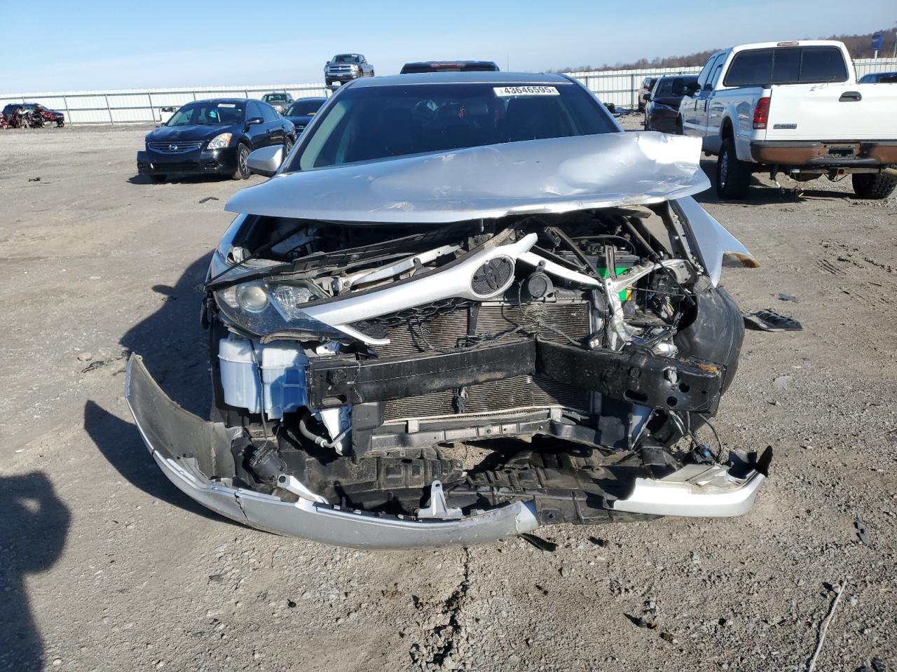 2014 TOYOTA CAMRY L - Image 5