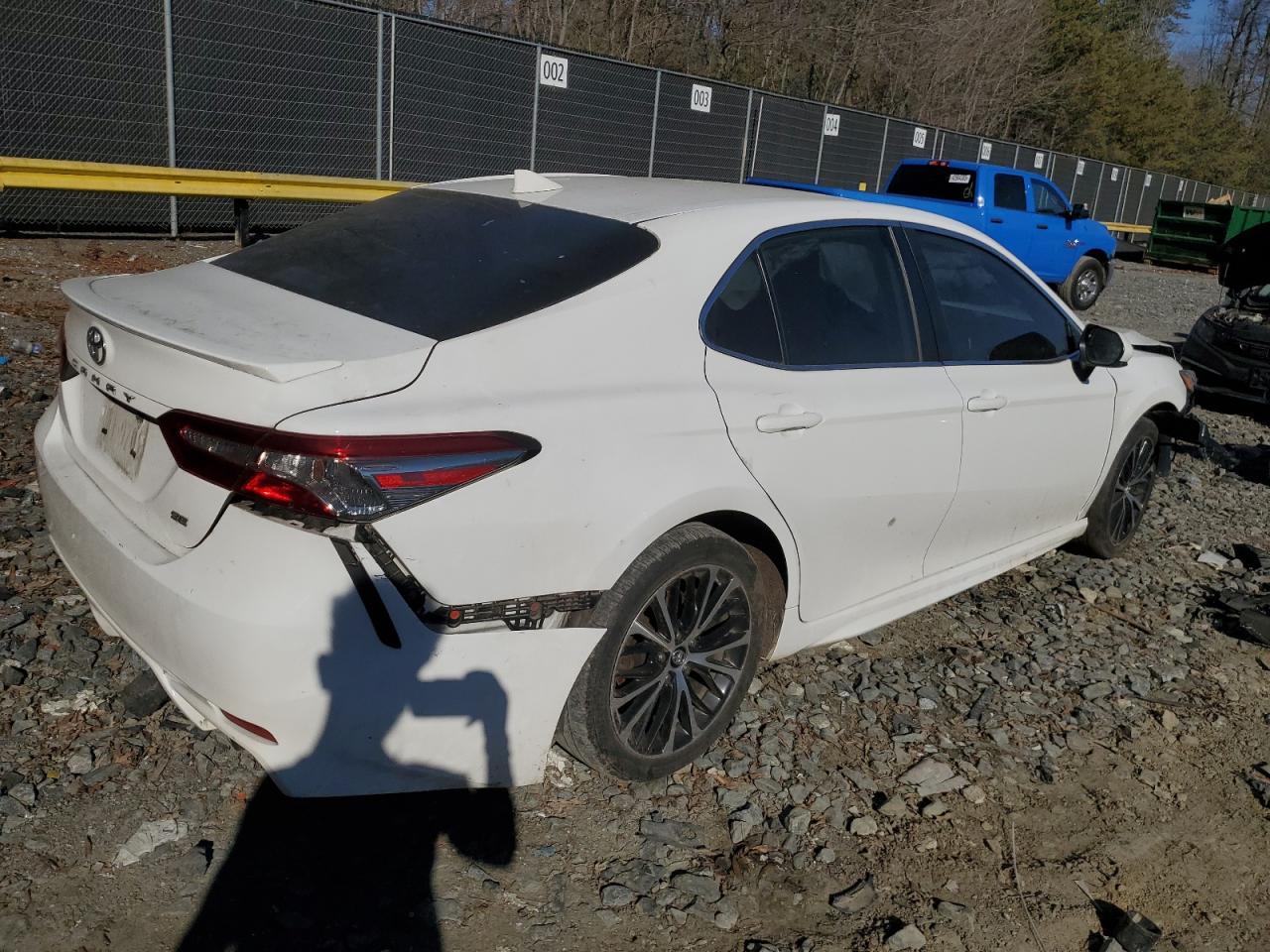 2019 TOYOTA CAMRY L - Фото 3
