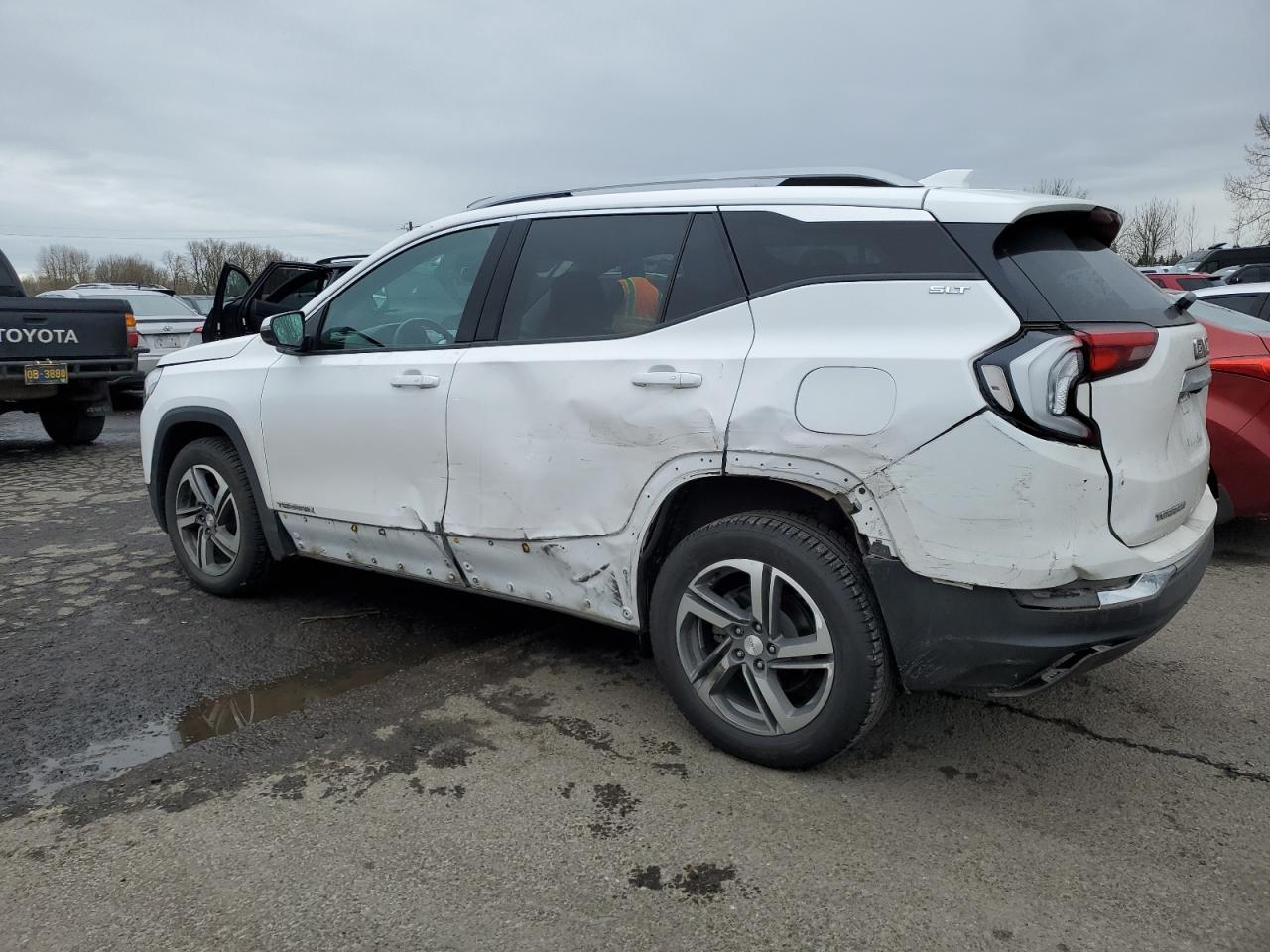 2021 GMC TERRAIN SL - Фото 2