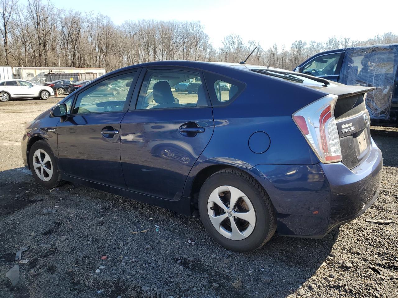 2013 TOYOTA PRIUS - Image 2