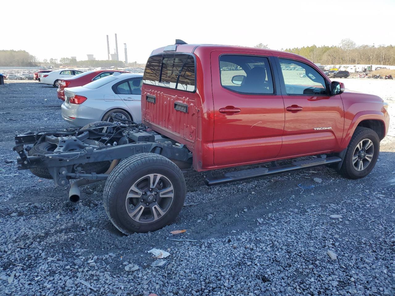 2017 TOYOTA TACOMA DOU - Фото 3