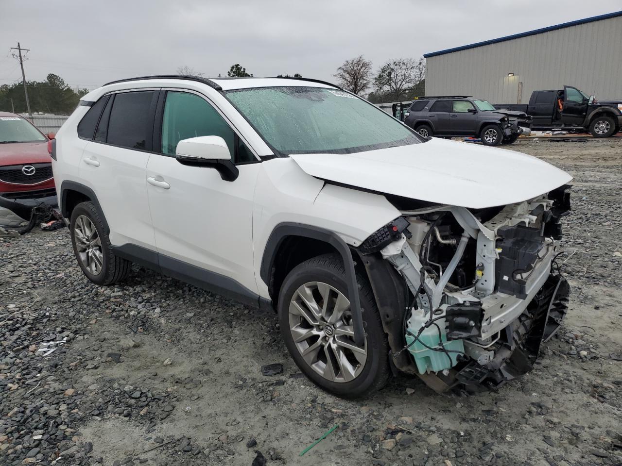 2019 TOYOTA RAV4 XLE P - Фото 4
