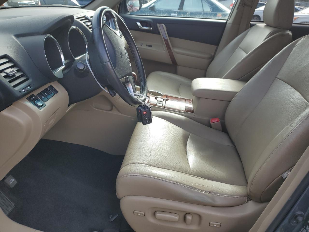 2011 TOYOTA HIGHLANDER - Фото 7