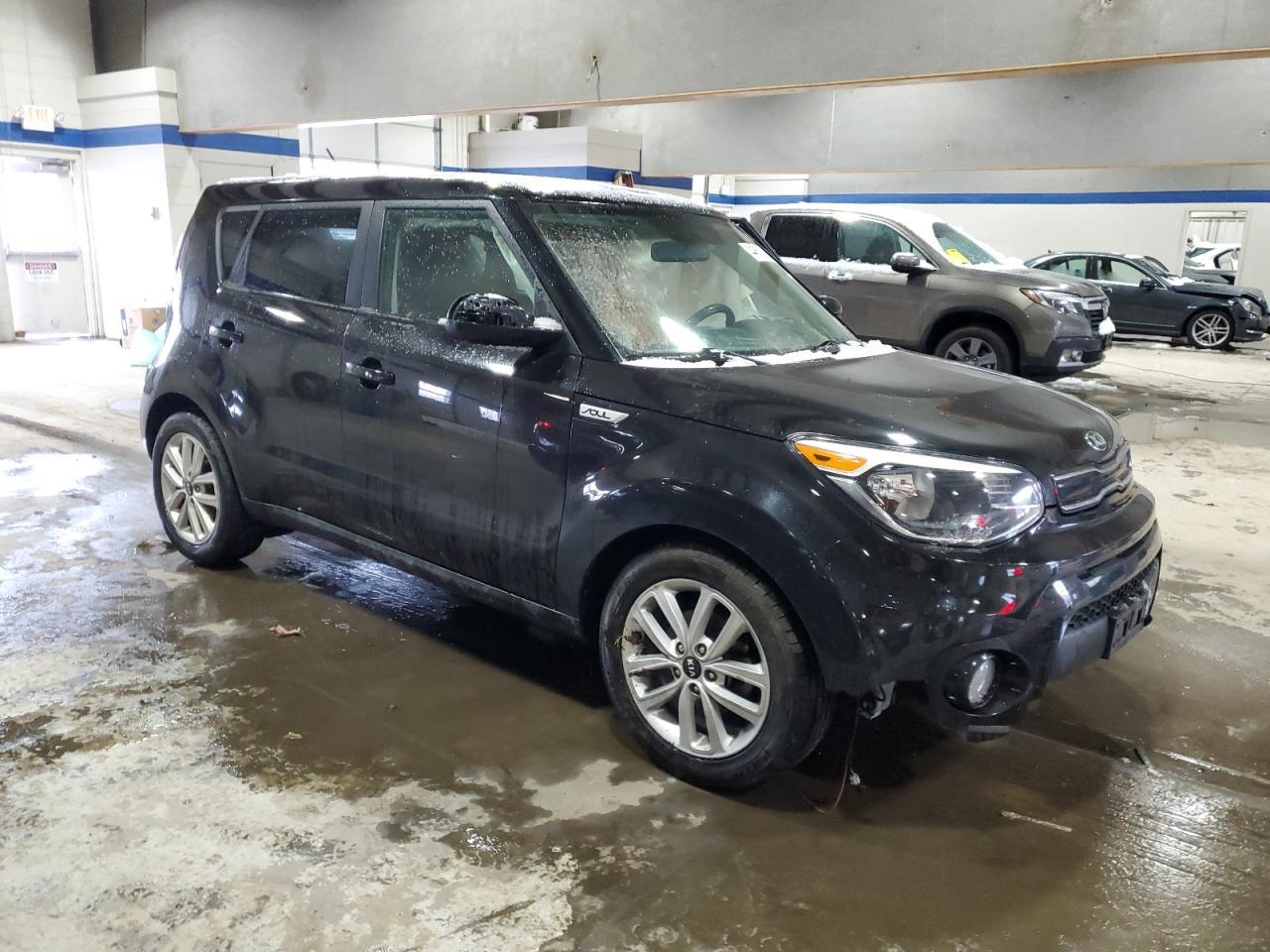 2019 KIA SOUL + - Image 4