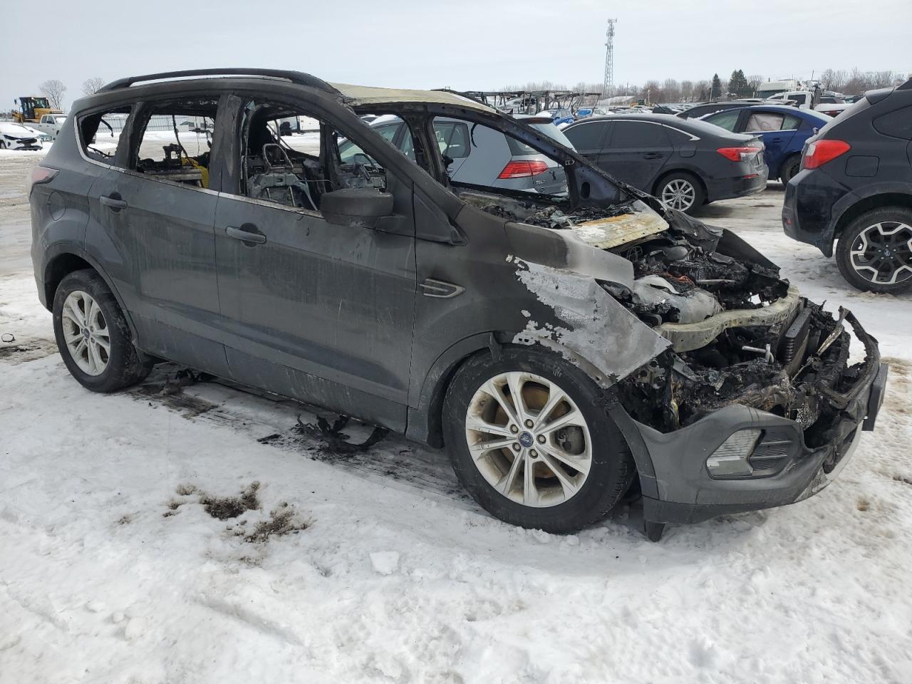 2017 FORD ESCAPE SE - Фото 4