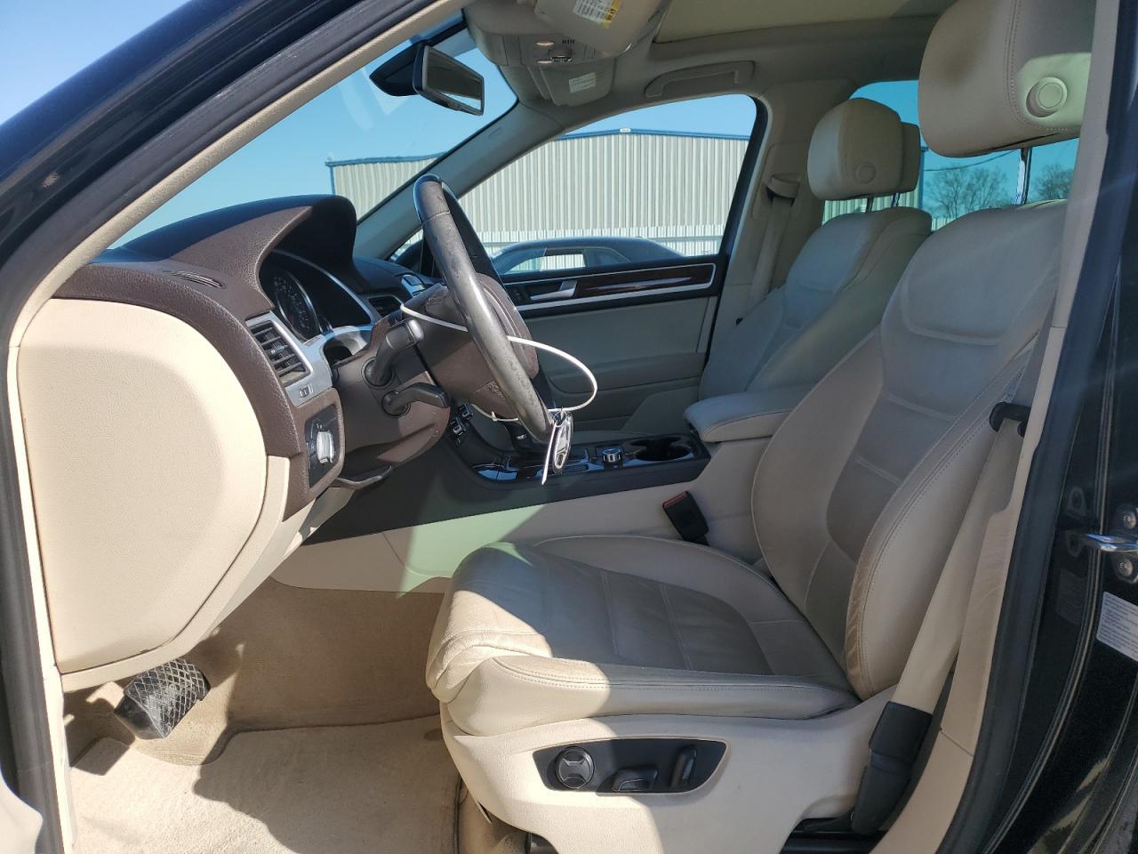 2012 VOLKSWAGEN TOUAREG V6 - Фото 7