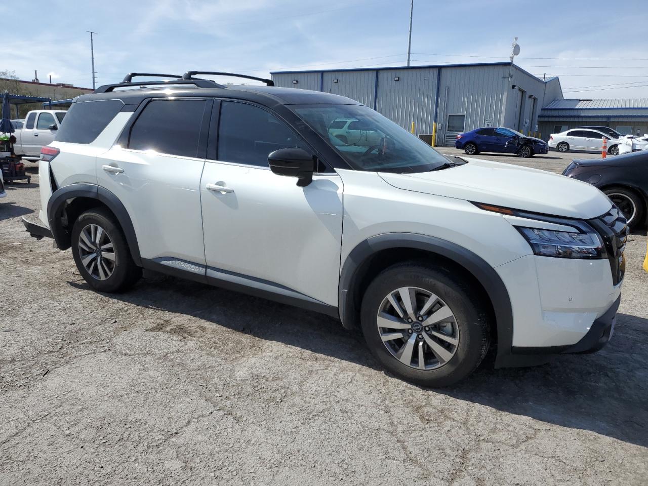 2023 NISSAN PATHFINDER - Фото 4