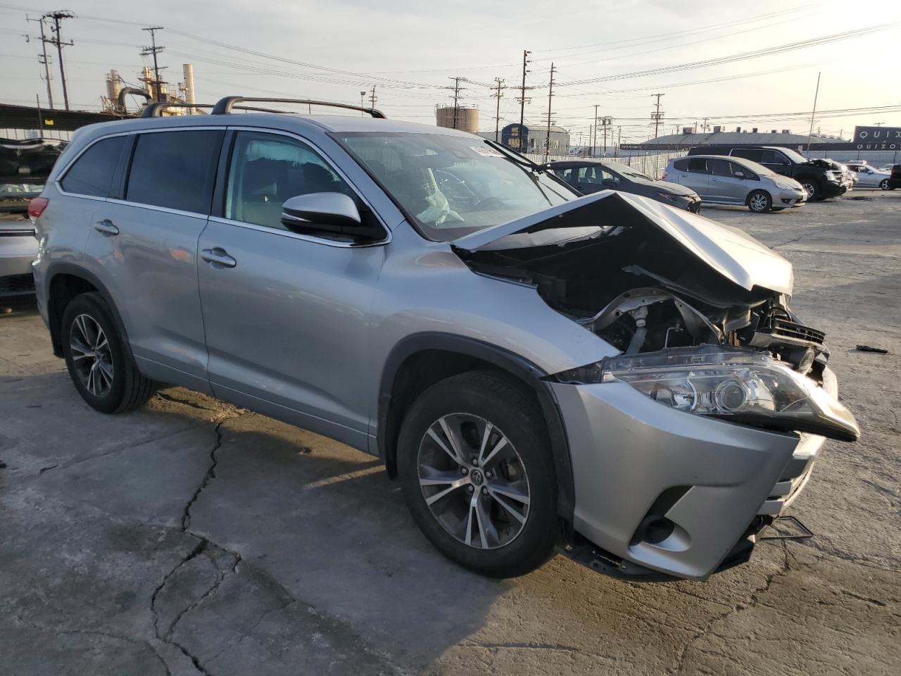 2018 TOYOTA HIGHLANDER - Фото 4