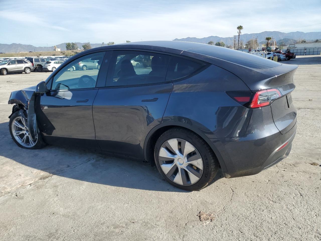 2024 TESLA MODEL Y - Фото 2