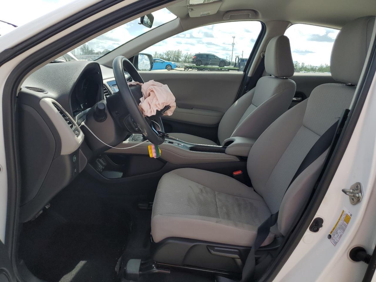 2018 HONDA HR-V LX - Image 7