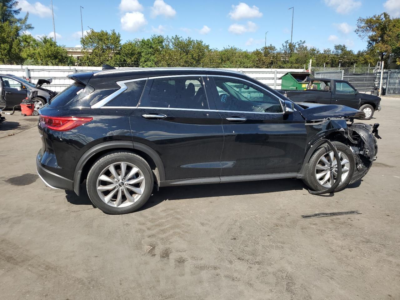 2019 INFINITI QX50 ESSEN - Image 3