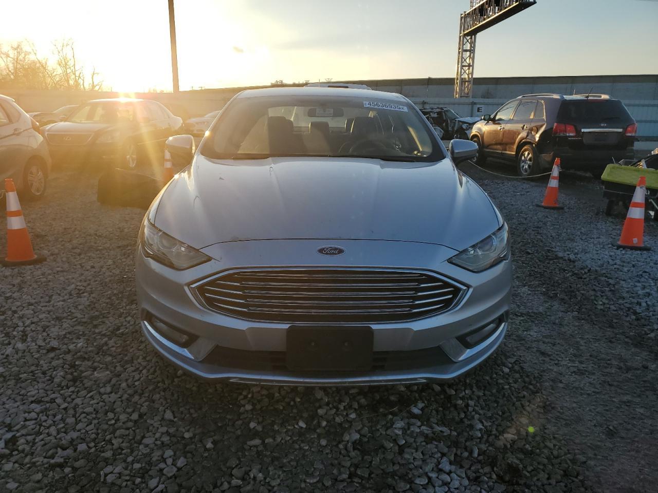2017 FORD FUSION SE - Фото 5