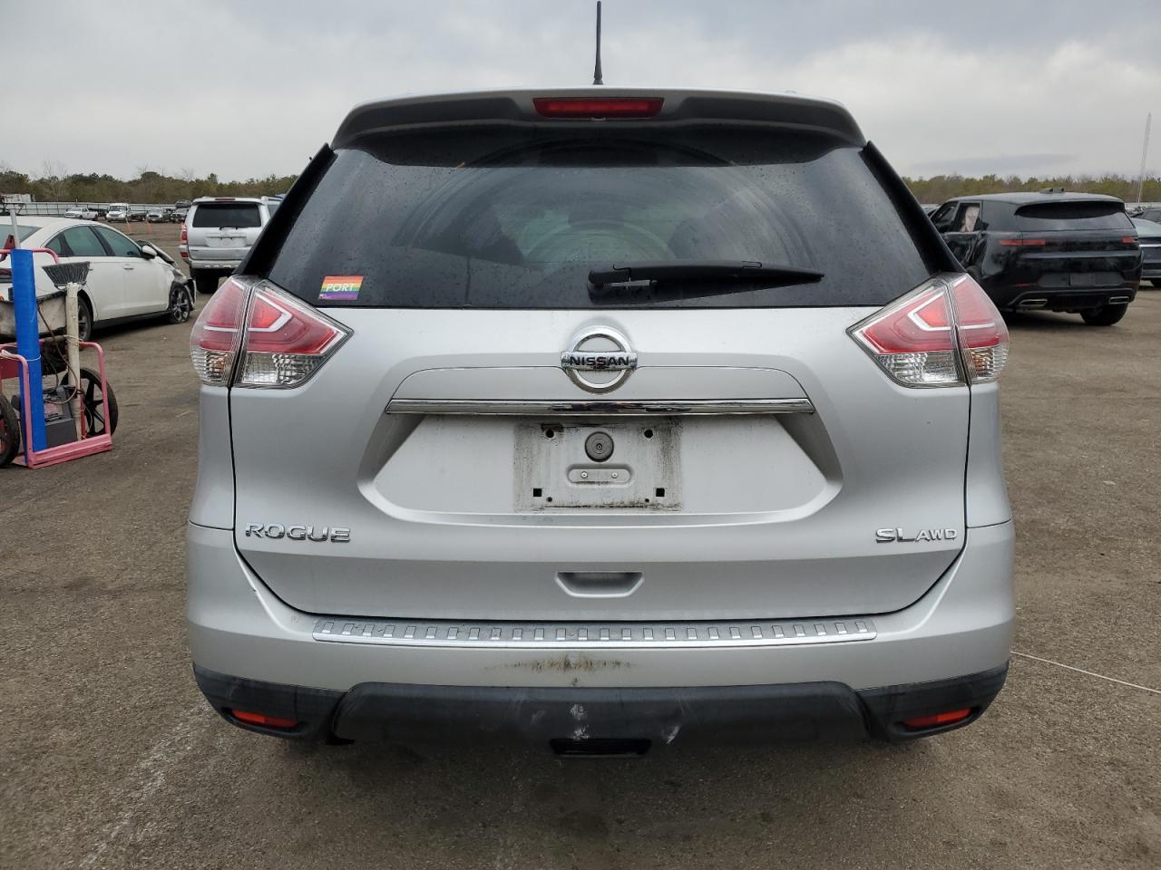 2016 NISSAN ROGUE S - Image 6