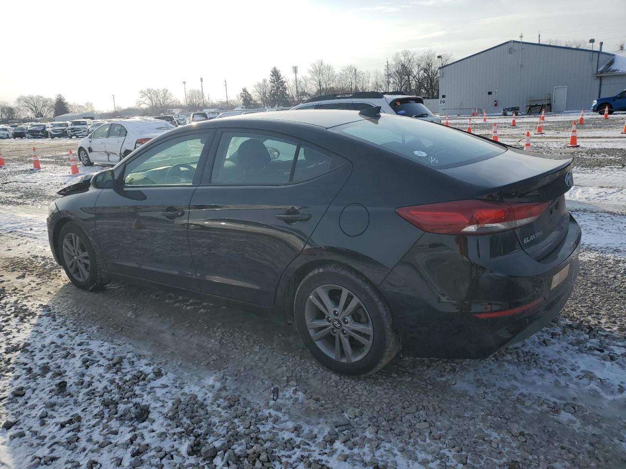 2018 HYUNDAI ELANTRA SE - Фото 2