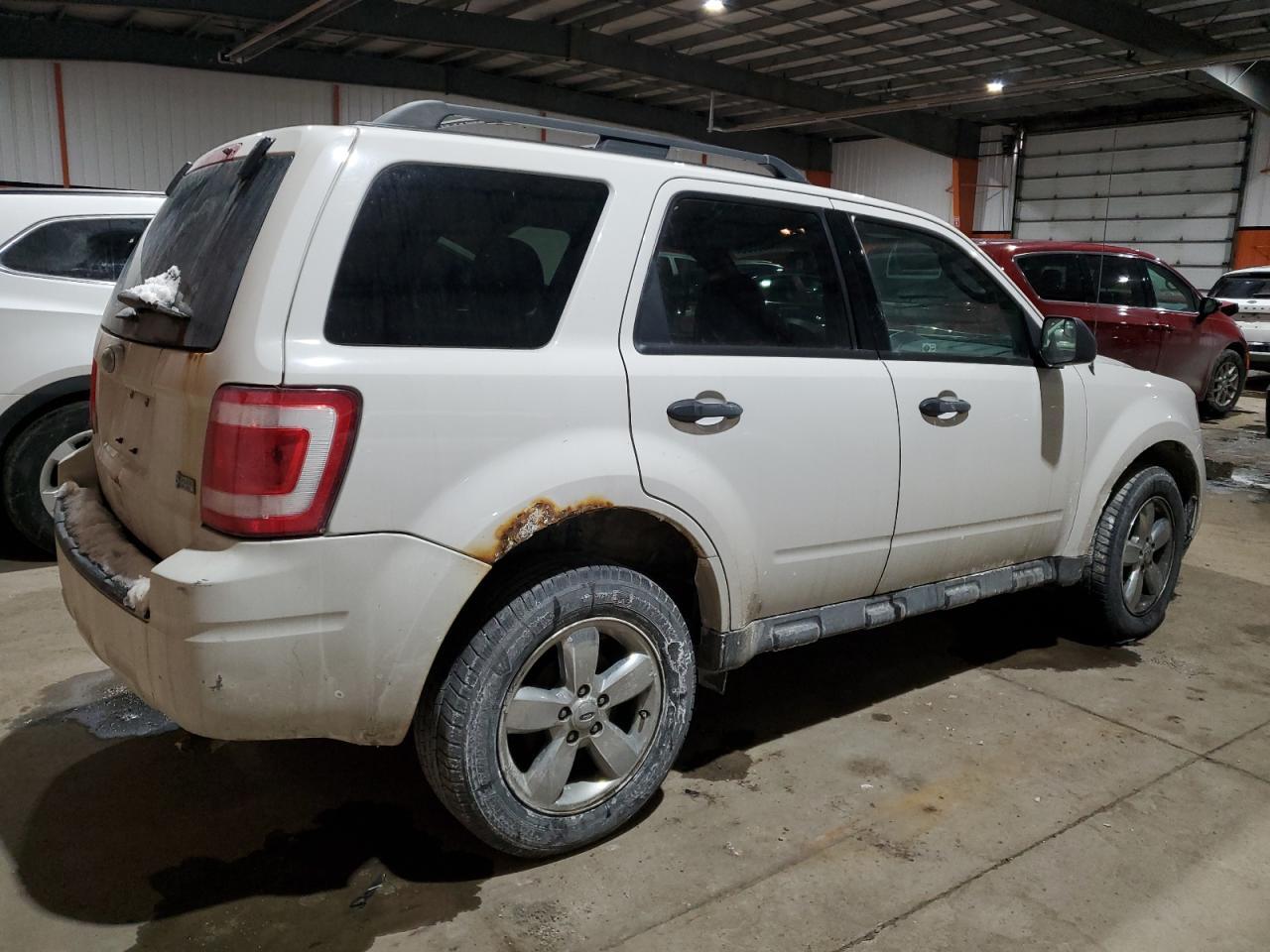 2012 FORD ESCAPE XLT - Фото 3