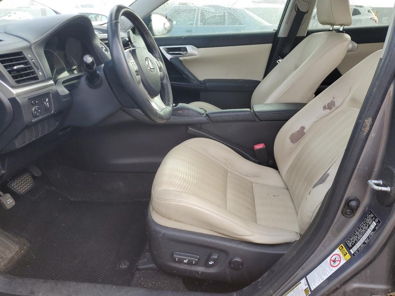 2013 LEXUS CT 200 - Image 7