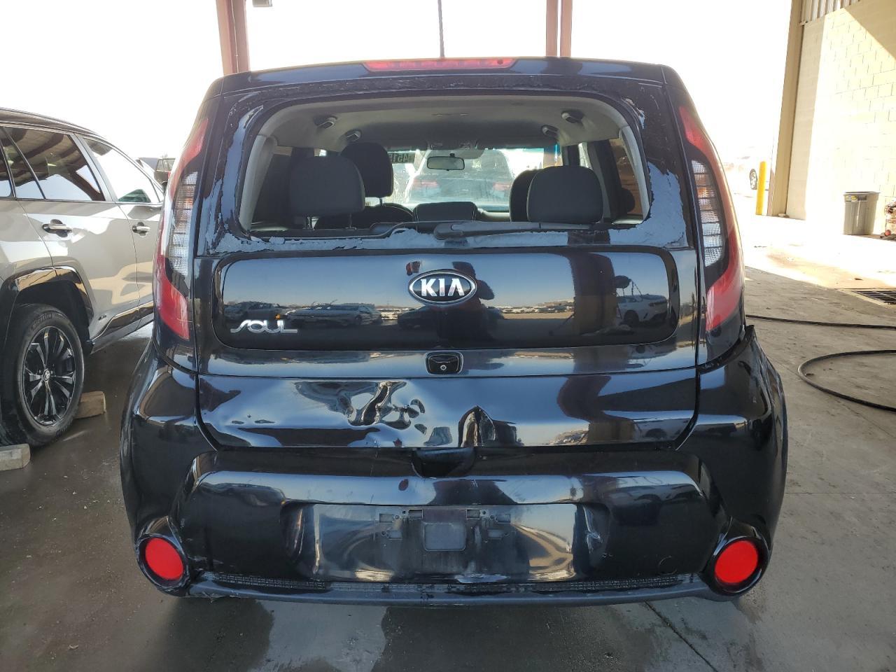 2016 KIA SOUL + - Image 6