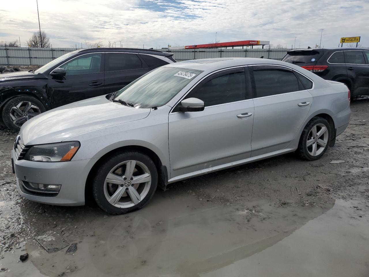 2013 VOLKSWAGEN PASSAT SEL