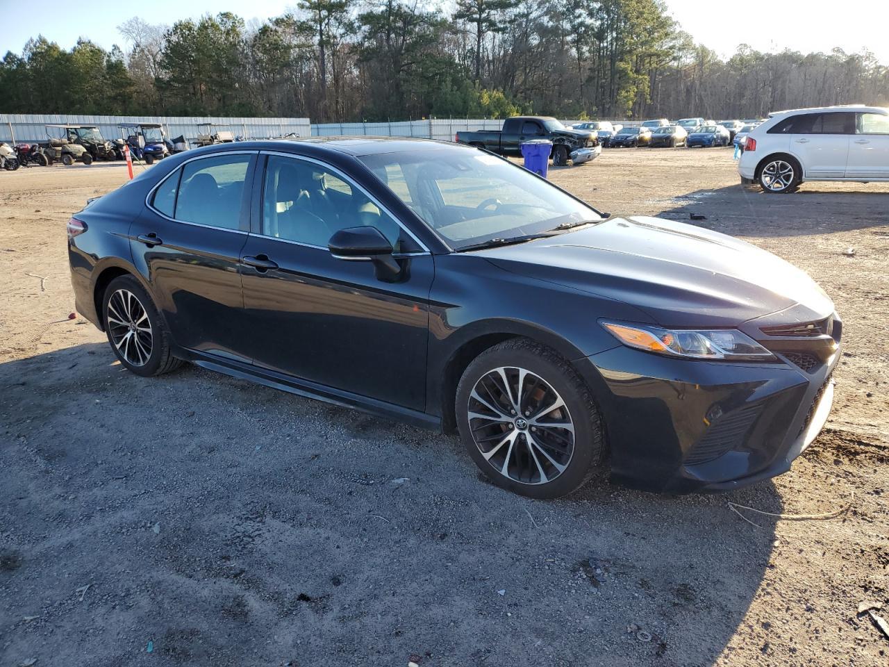 2018 TOYOTA CAMRY L - Фото 4