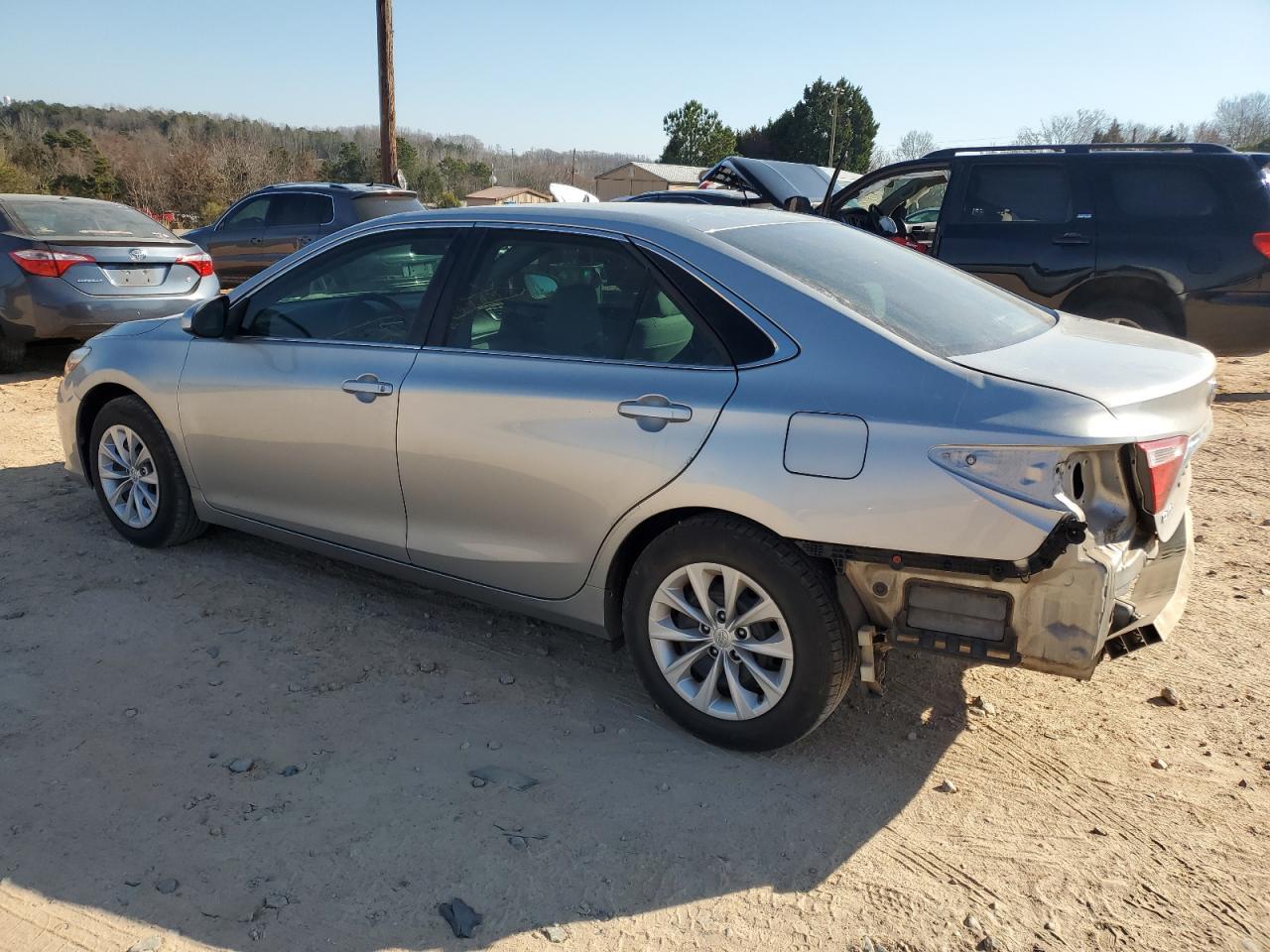 2016 TOYOTA CAMRY LE - Image 2