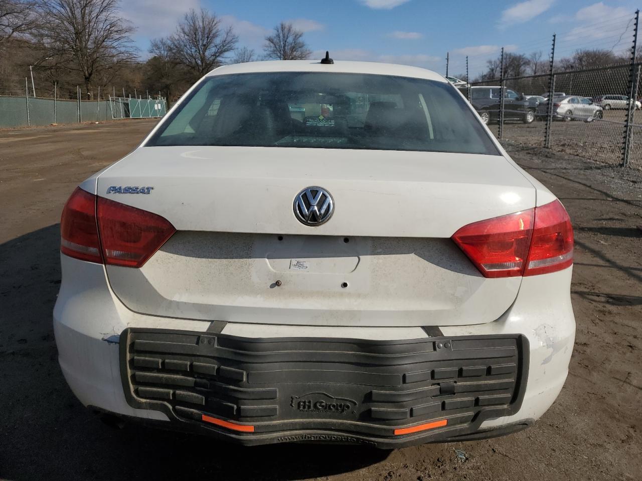 2014 VOLKSWAGEN PASSAT S - Фото 6
