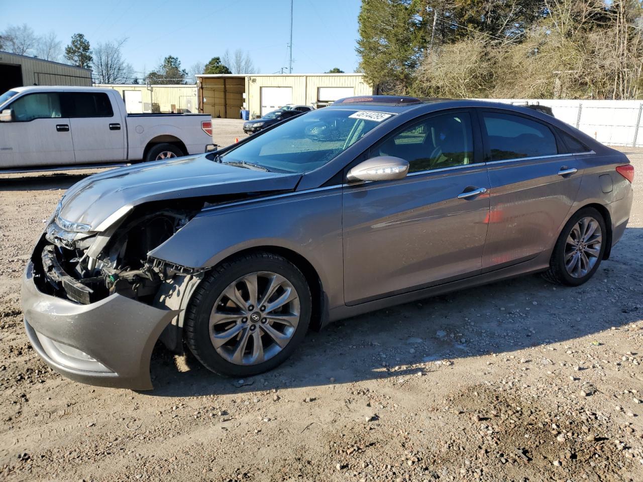 2011 HYUNDAI SONATA SE