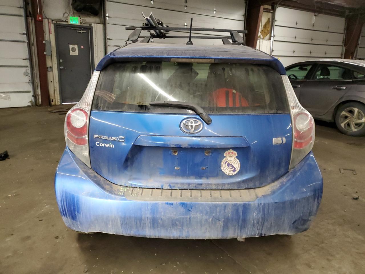 2013 TOYOTA PRIUS C - Фото 6