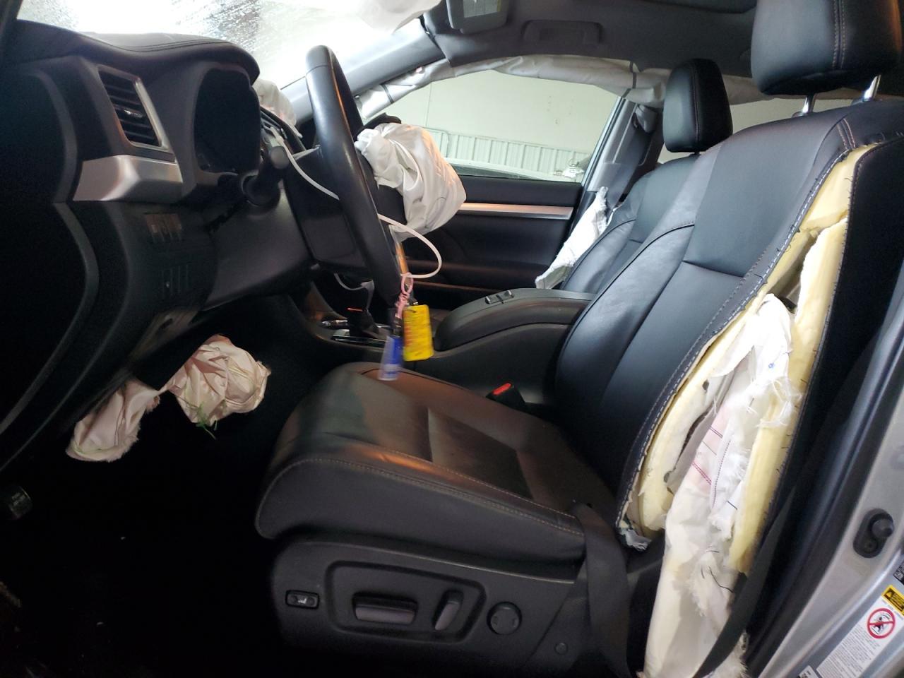 2019 TOYOTA HIGHLANDER - Image 7
